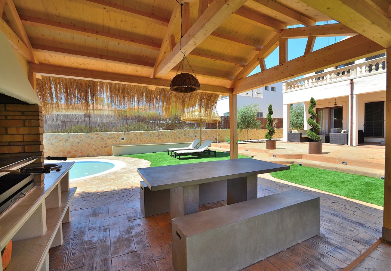 construction barbecue, terrasse, son serra, beau temps, bonheur
