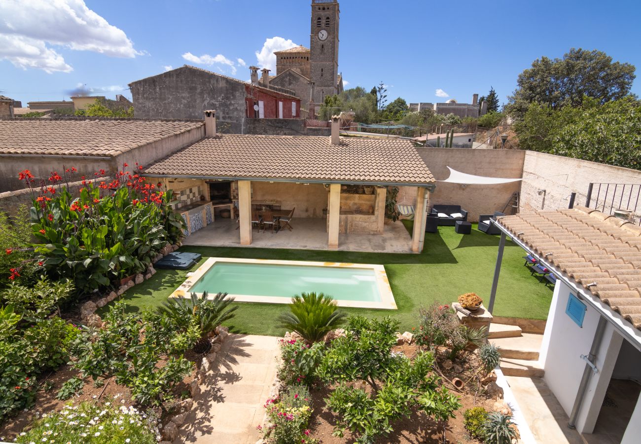 Maison de vacances, centre Ariany, calme, jardin, piscine. Majorque