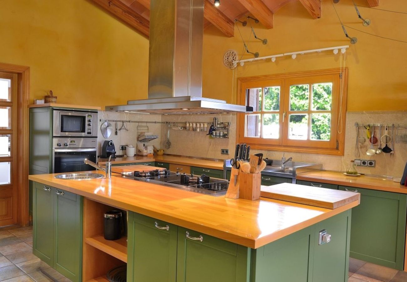 villa Majorque, piscine, cuisine moderne, jacuzzi