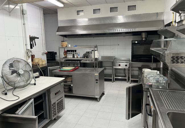 Local Commercial à Alcúdia -  restaurante en Pto. Alcudia (traspasado) Local Commercial à Alcúdia -  restaurante en Pto. Alcudia (traspasado)