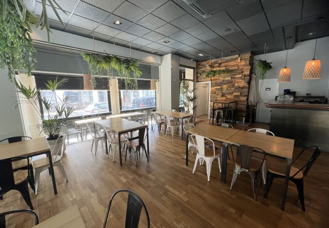 Local Commercial à Alcúdia -  restaurante en Pto. Alcudia (traspasado) Local Commercial à Alcúdia -  restaurante en Pto. Alcudia (traspasado)