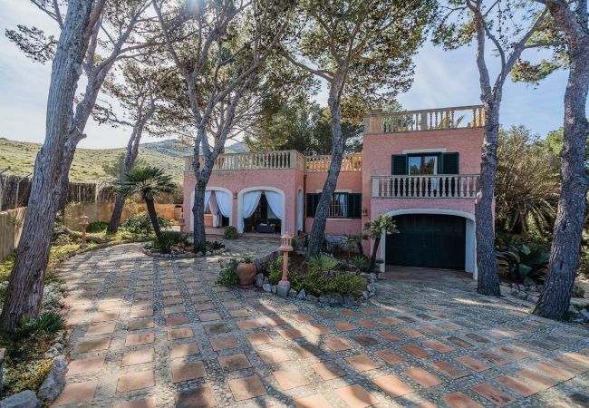 Villa en Cala Sant Vicenç - villa cala carbó Villa en Cala Sant Vicenç - villa cala carbó