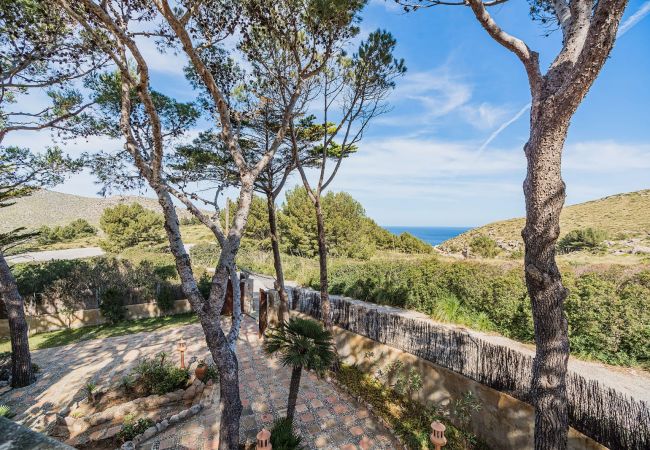 Villa en Cala Sant Vicenç - villa cala carbó Villa en Cala Sant Vicenç - villa cala carbó