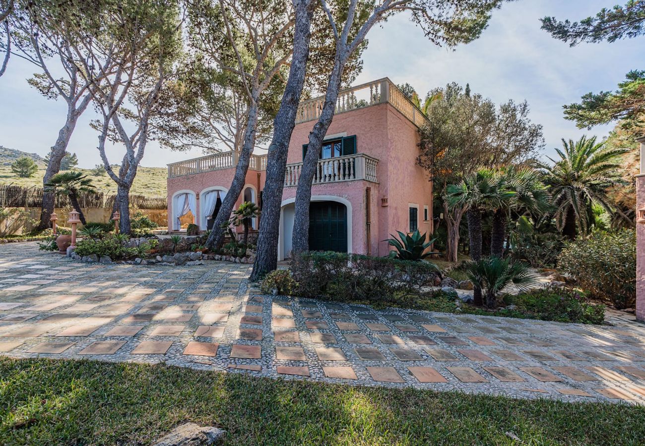 Villa en Cala Sant Vicenç - villa cala carbó Villa en Cala Sant Vicenç - villa cala carbó